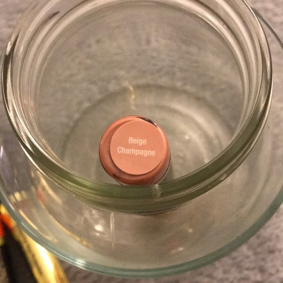 LipSense lipstick - Picture 4 of 4